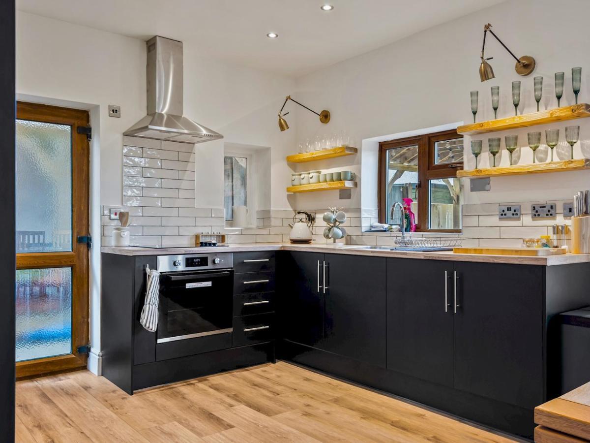 Pass The Keys Appletree Cottage - A Chic Seaside Home And Garden Whitstable Bagian luar foto