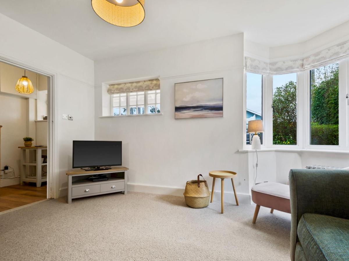 Pass The Keys Appletree Cottage - A Chic Seaside Home And Garden Whitstable Bagian luar foto