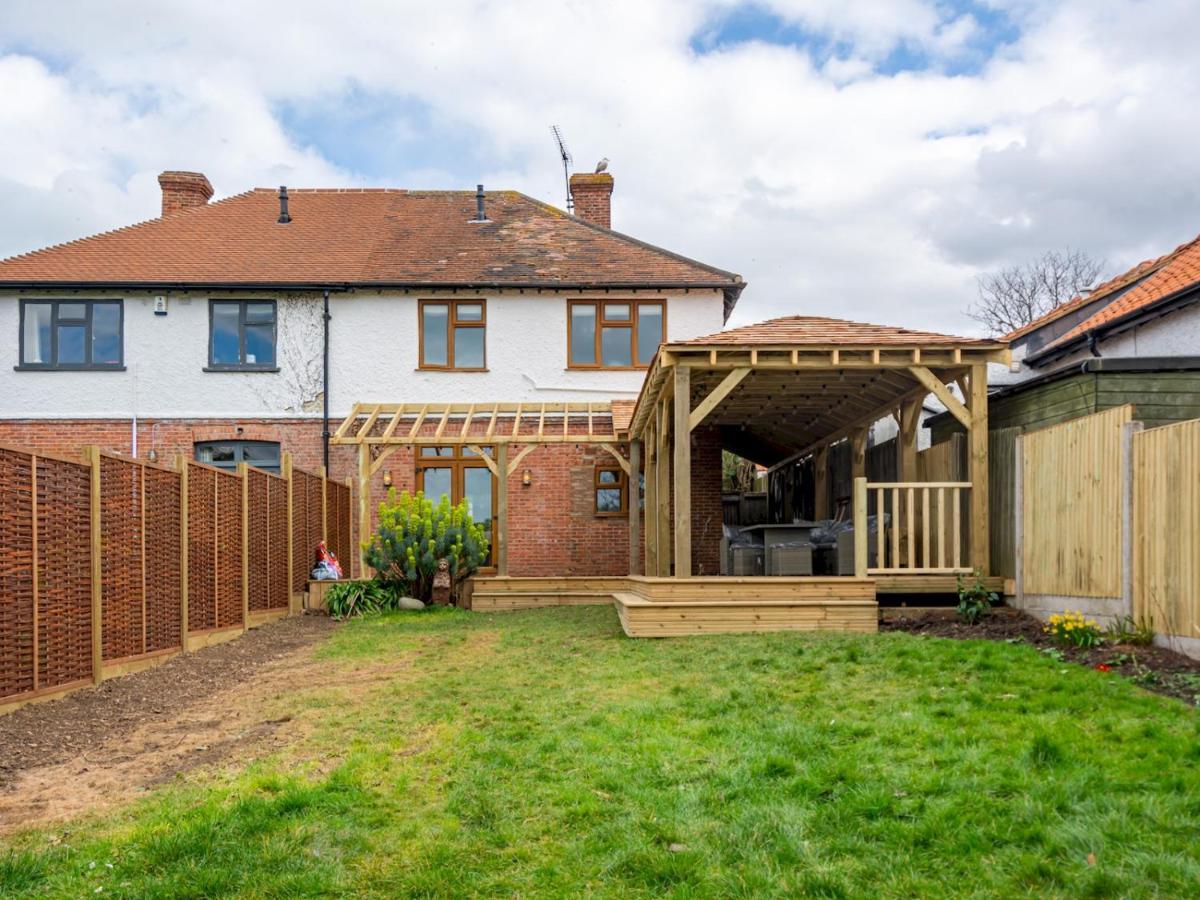 Pass The Keys Appletree Cottage - A Chic Seaside Home And Garden Whitstable Bagian luar foto